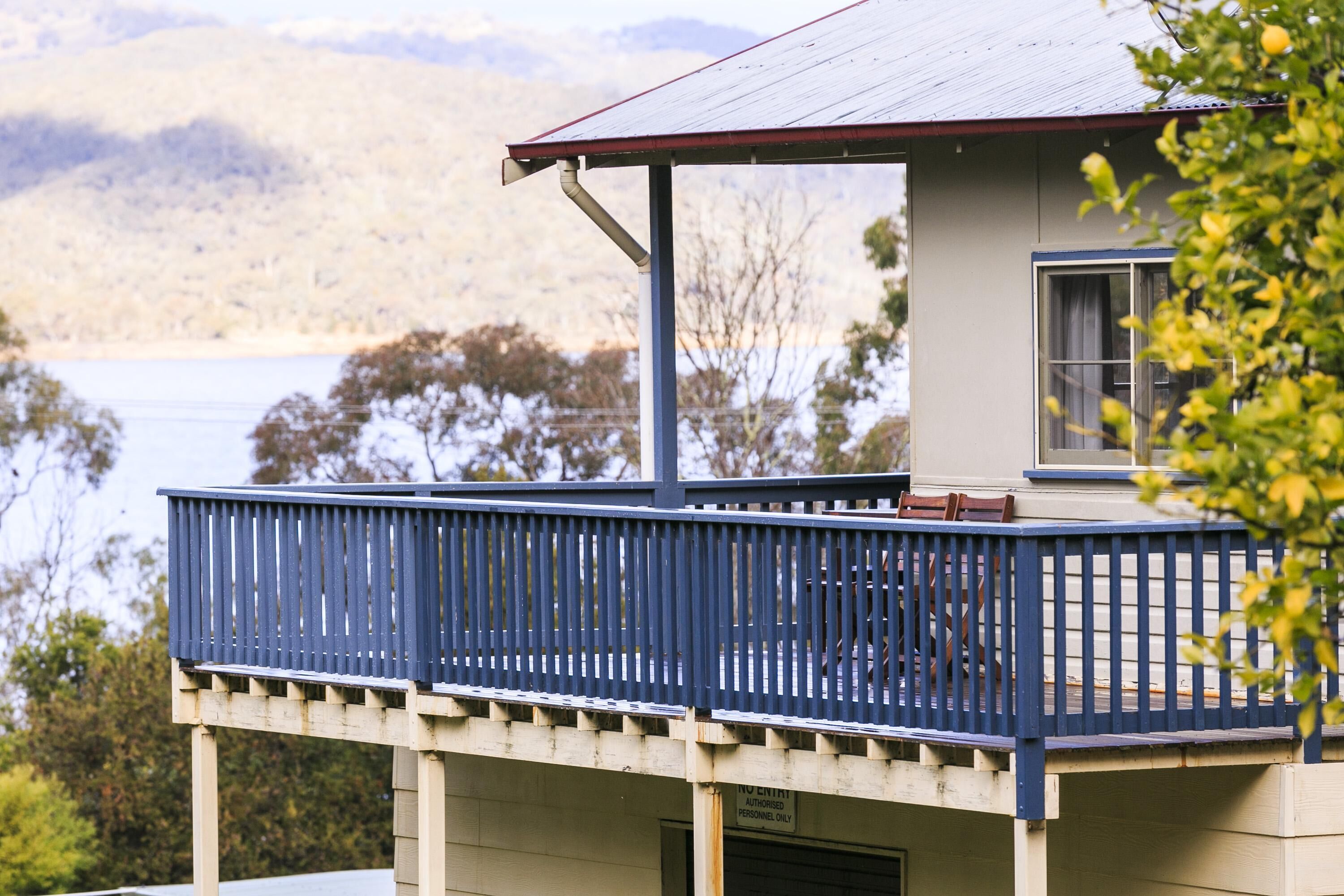 Reflections Burrinjuck Waters Holiday & Caravan Park