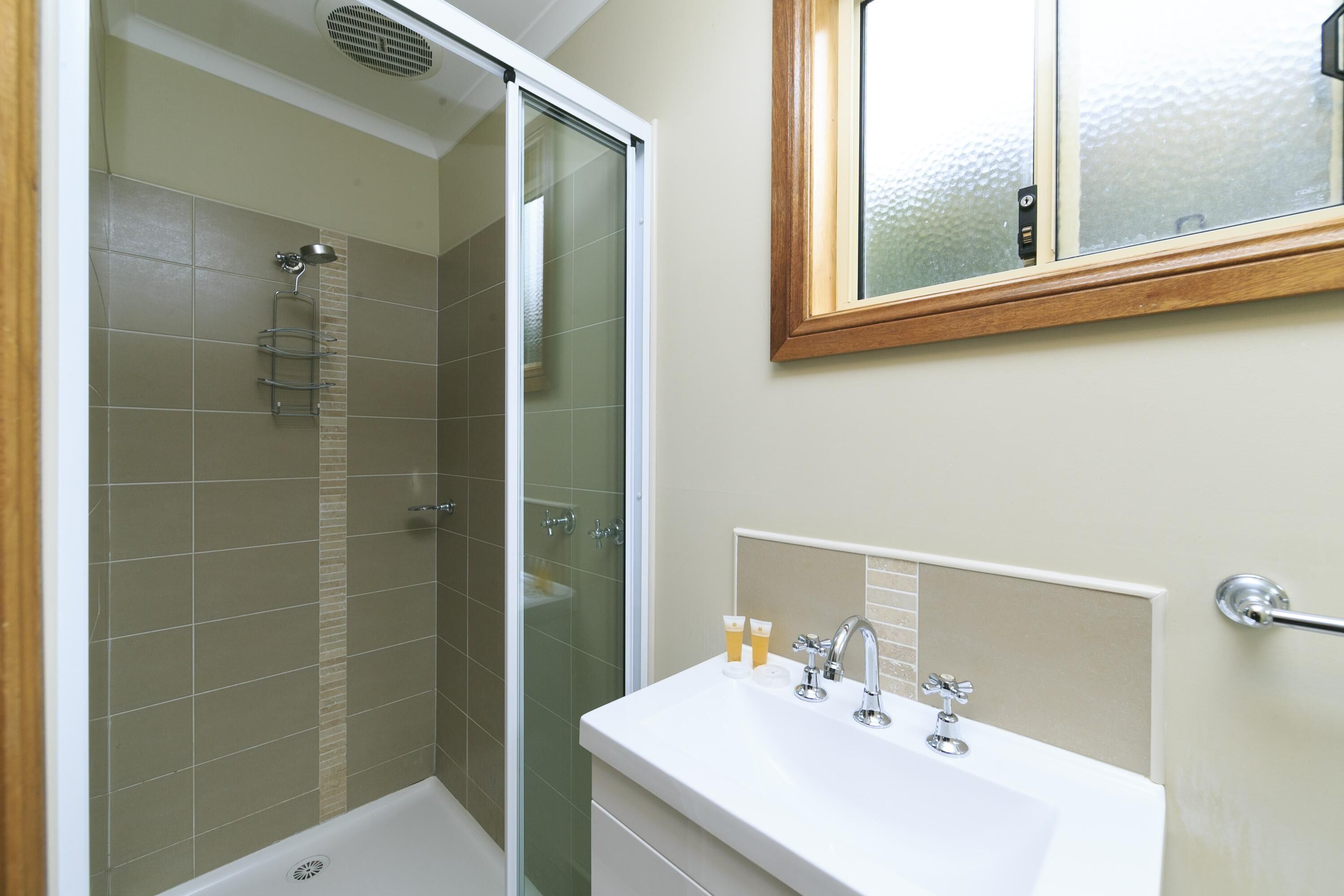 Reflections Burrinjuck Waters Holiday & Caravan Park