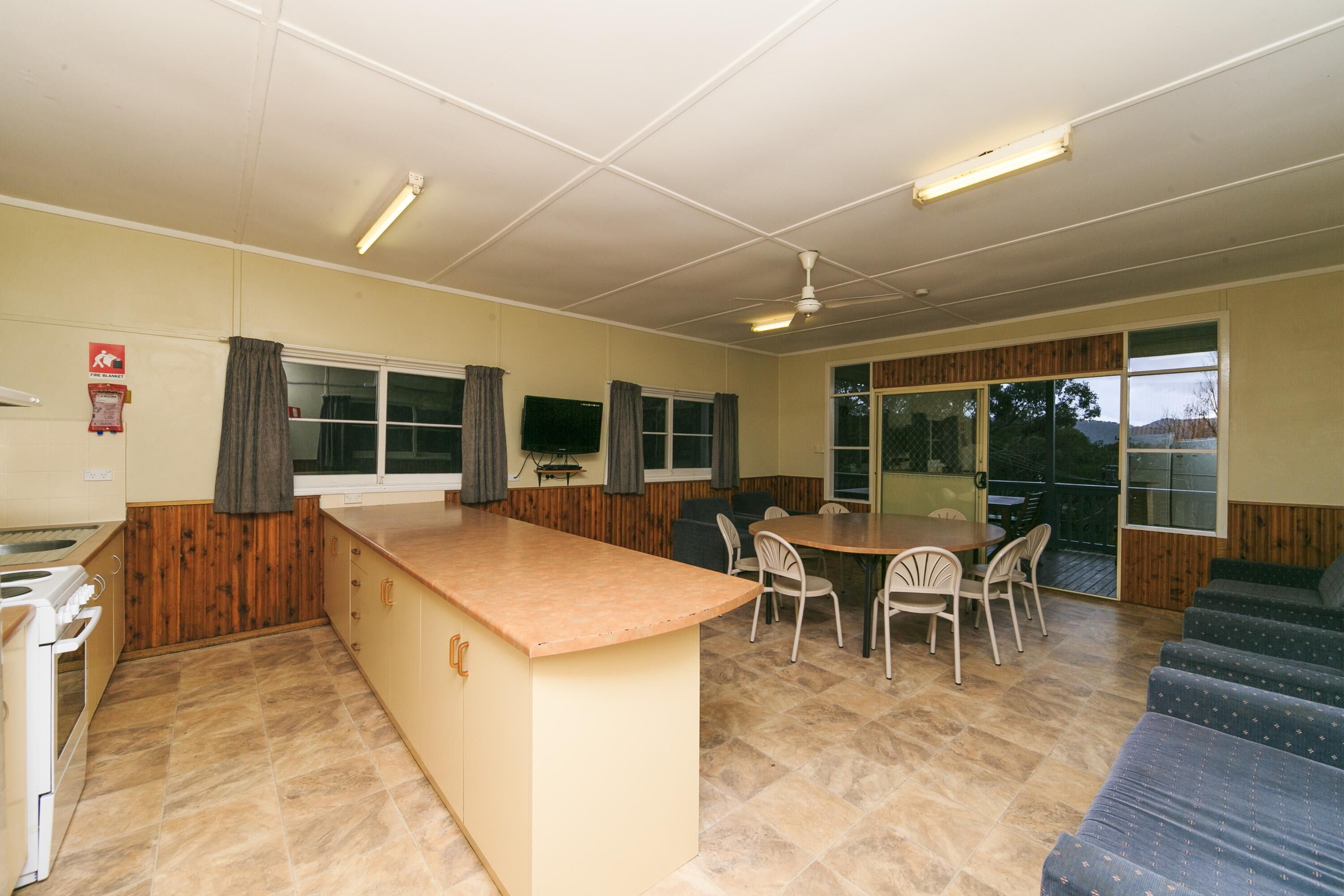 Reflections Burrinjuck Waters Holiday & Caravan Park