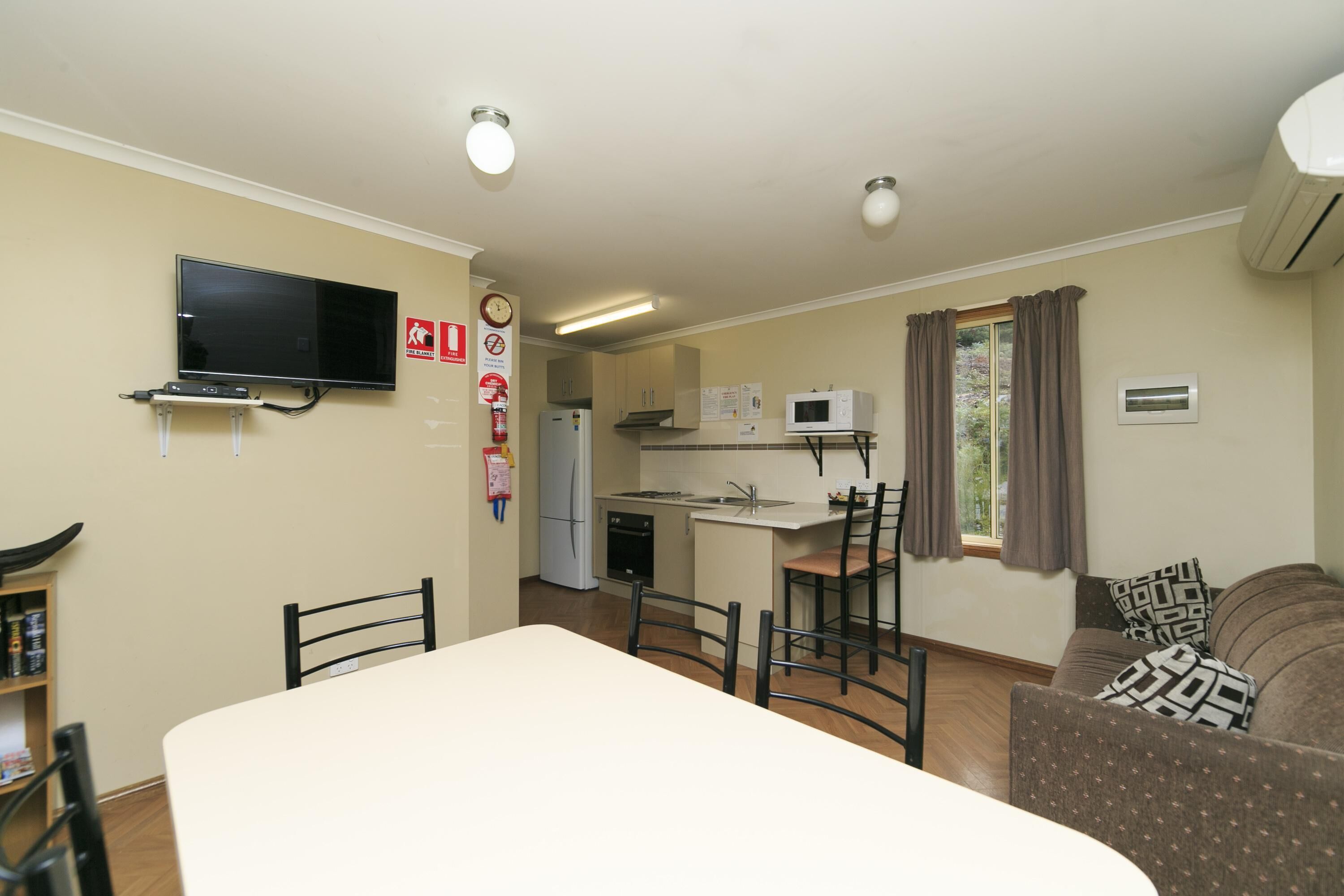 Reflections Burrinjuck Waters Holiday & Caravan Park