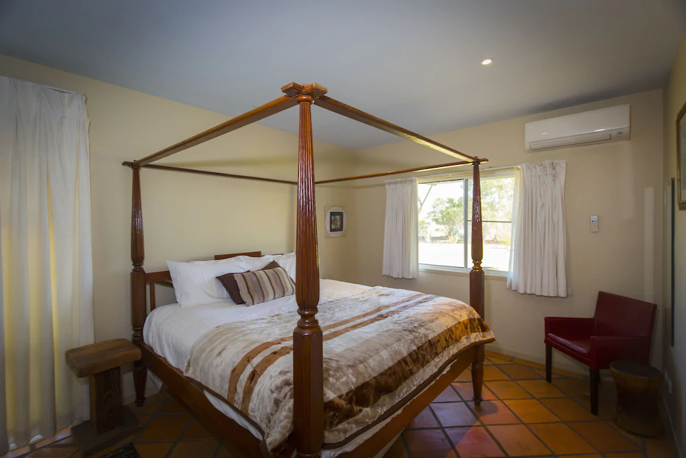 Hunter Olive House