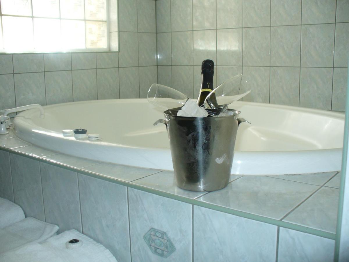 Charles Rasp Motor Inn & Cottages Broken Hill
