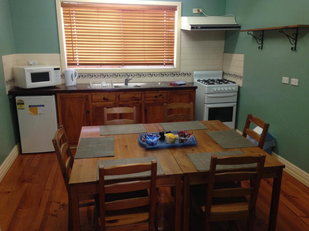 Charles Rasp Motor Inn & Cottages Broken Hill