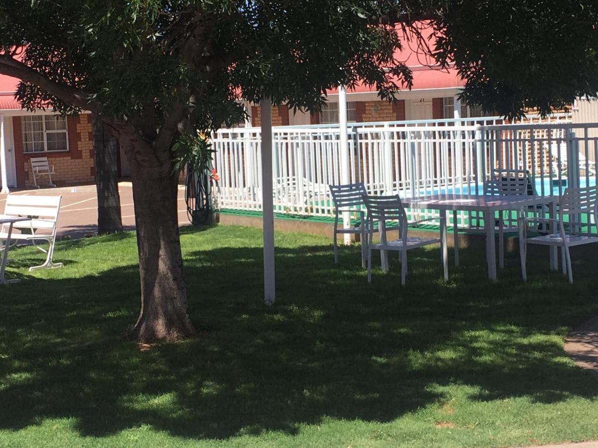 Charles Rasp Motor Inn & Cottages Broken Hill