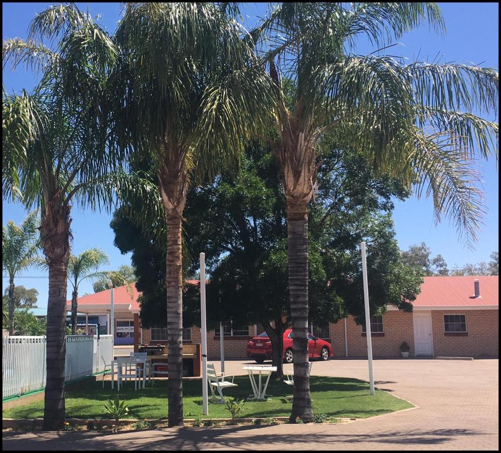 Charles Rasp Motor Inn & Cottages Broken Hill