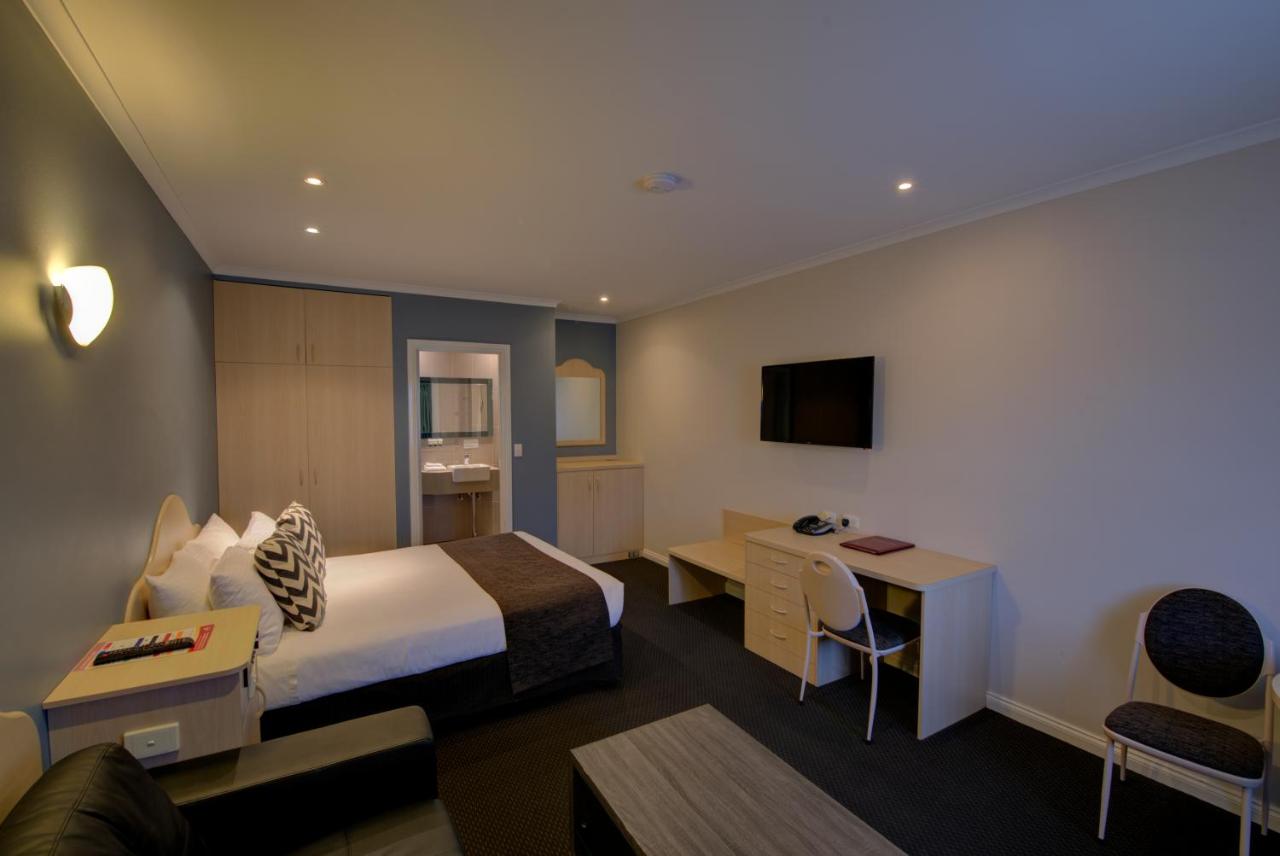 Charles Rasp Motor Inn & Cottages Broken Hill