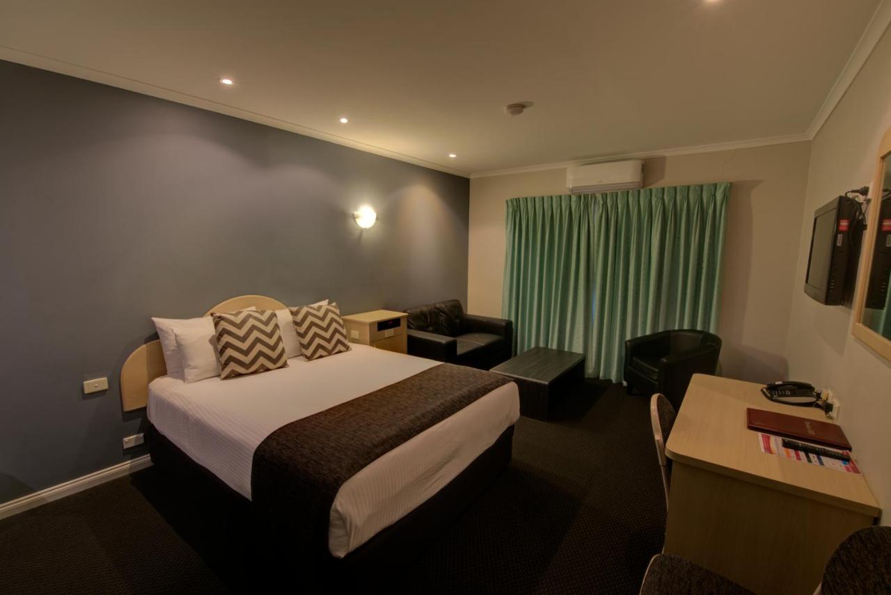 Charles Rasp Motor Inn & Cottages Broken Hill