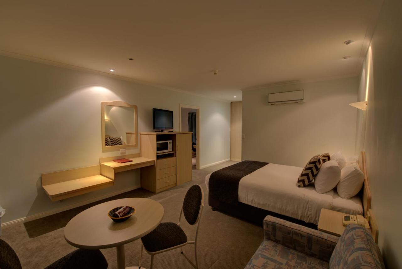 Charles Rasp Motor Inn & Cottages Broken Hill