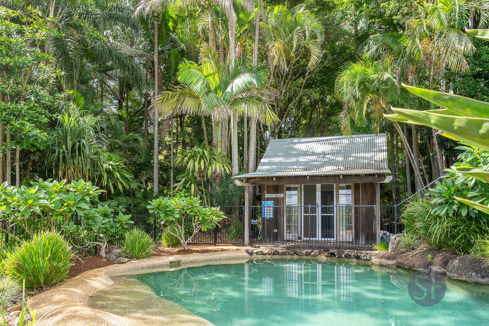 Your Luxury Escape - Little Farm House & Cottages