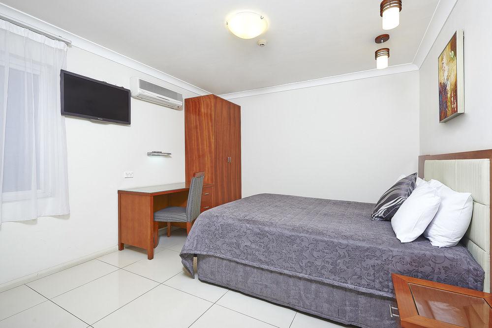 Comfort Inn & Suites Burwood