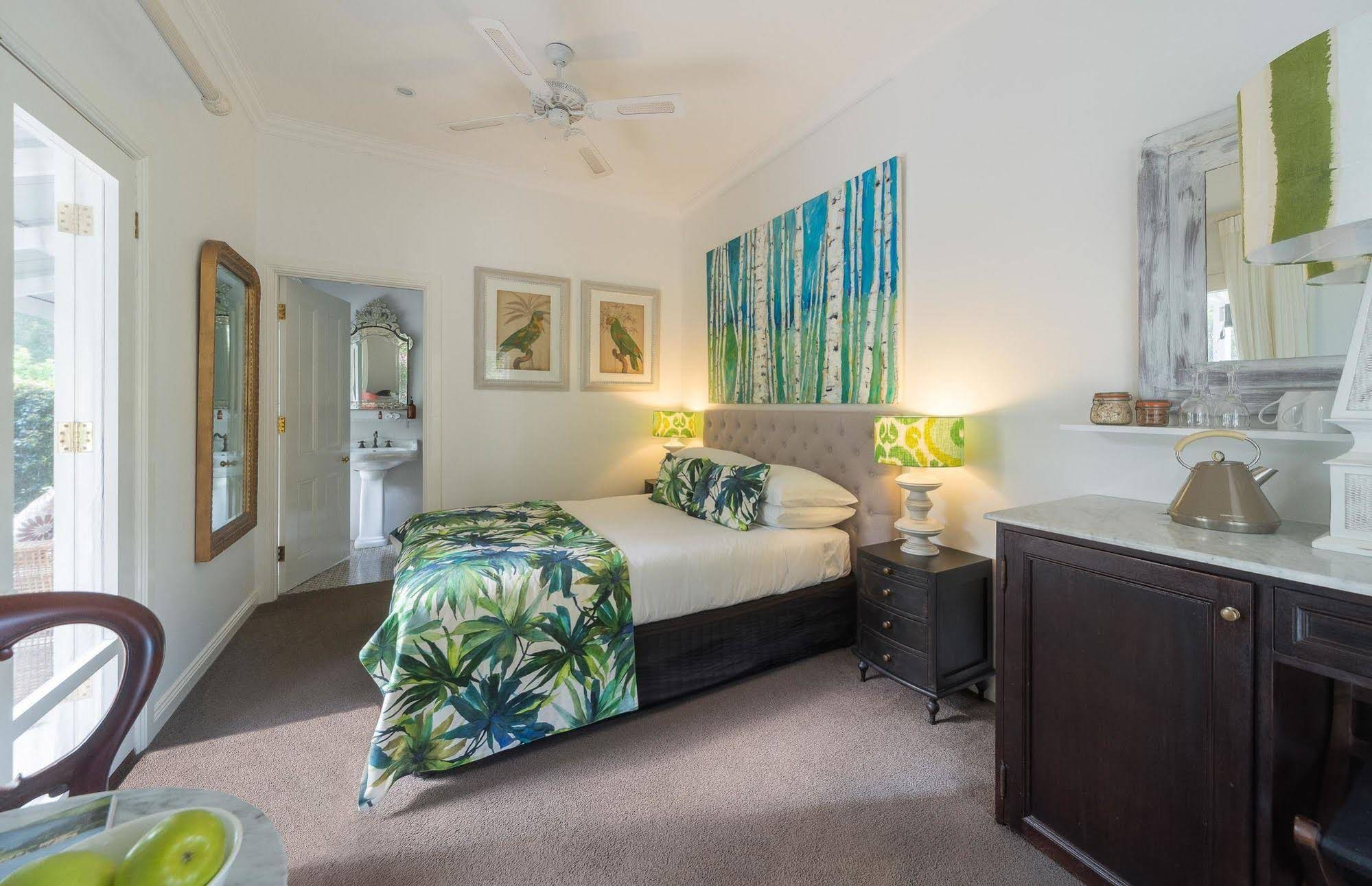 Abelia House Bed and Breakfast