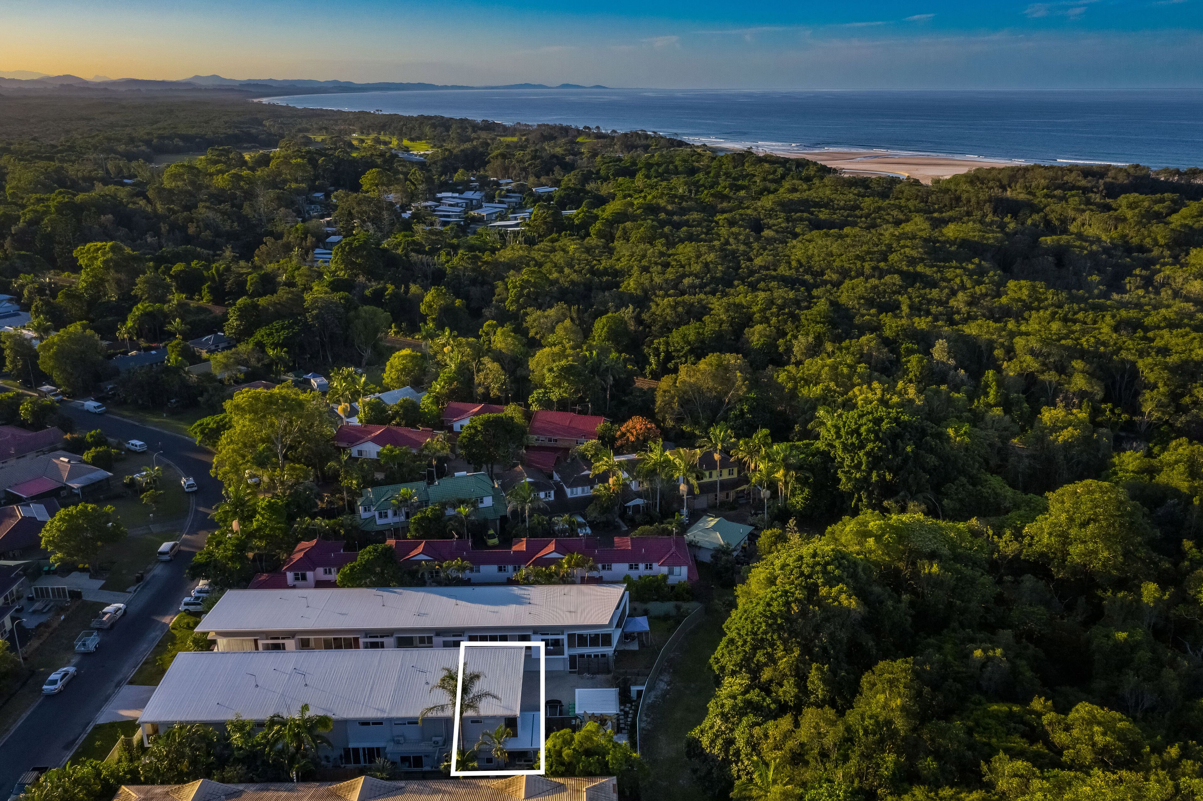 A Perfect Stay - Byron Sunrise