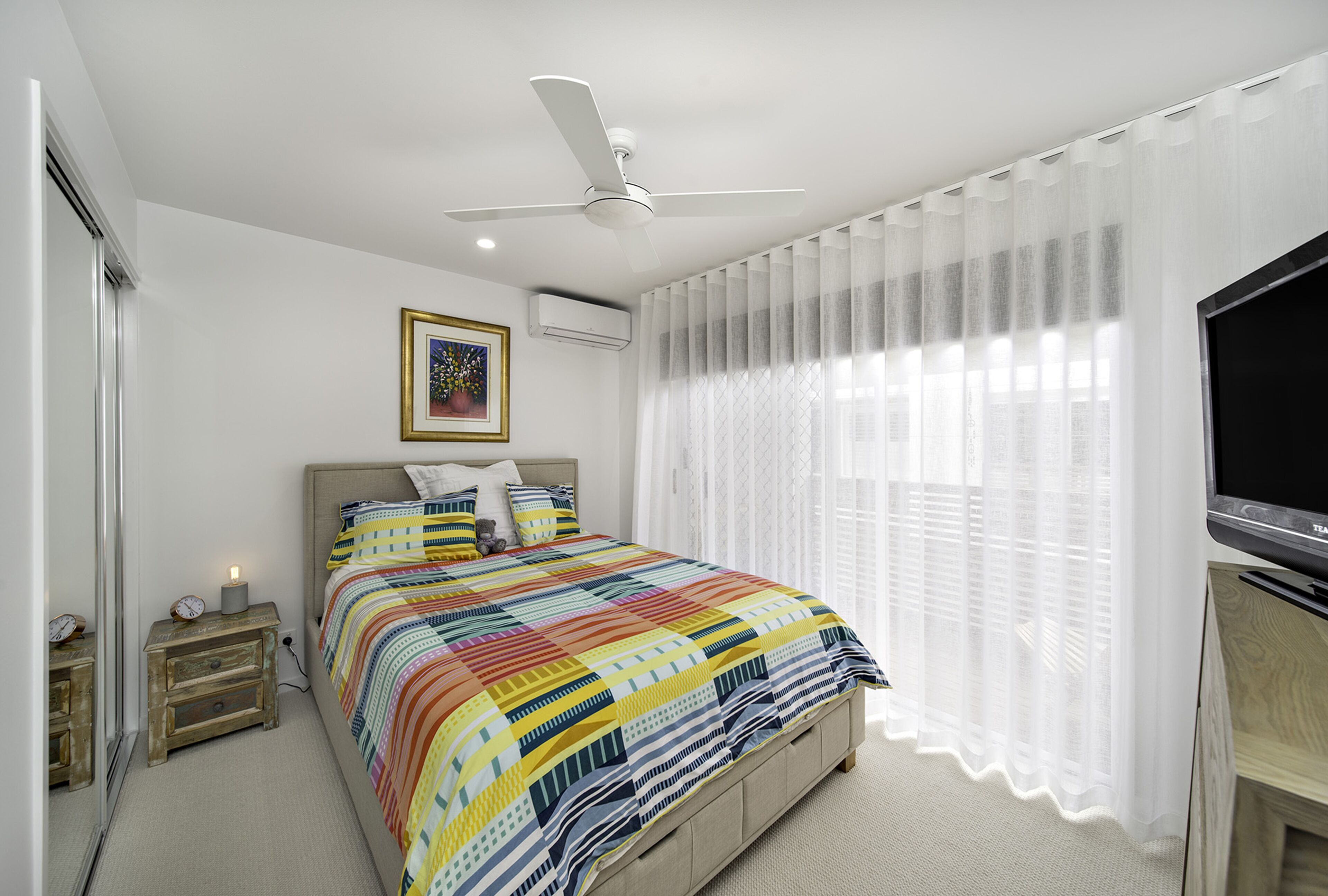 A Perfect Stay - Byron Sunrise