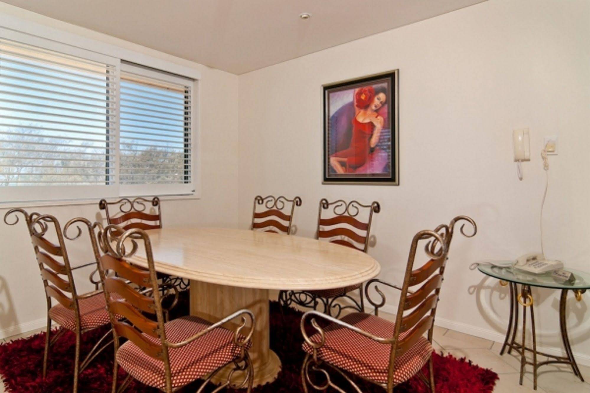 Bay Royal Apartments