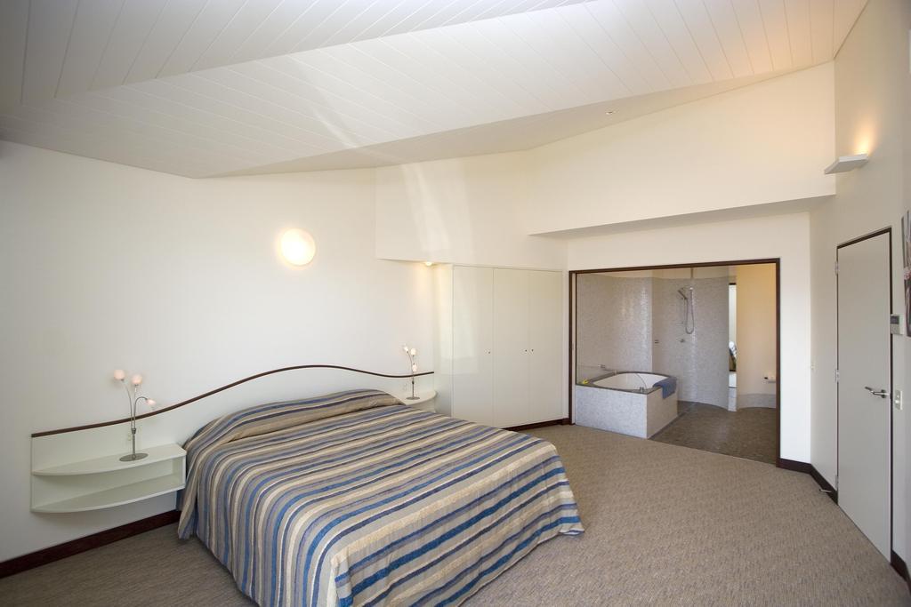 Beach Suites
