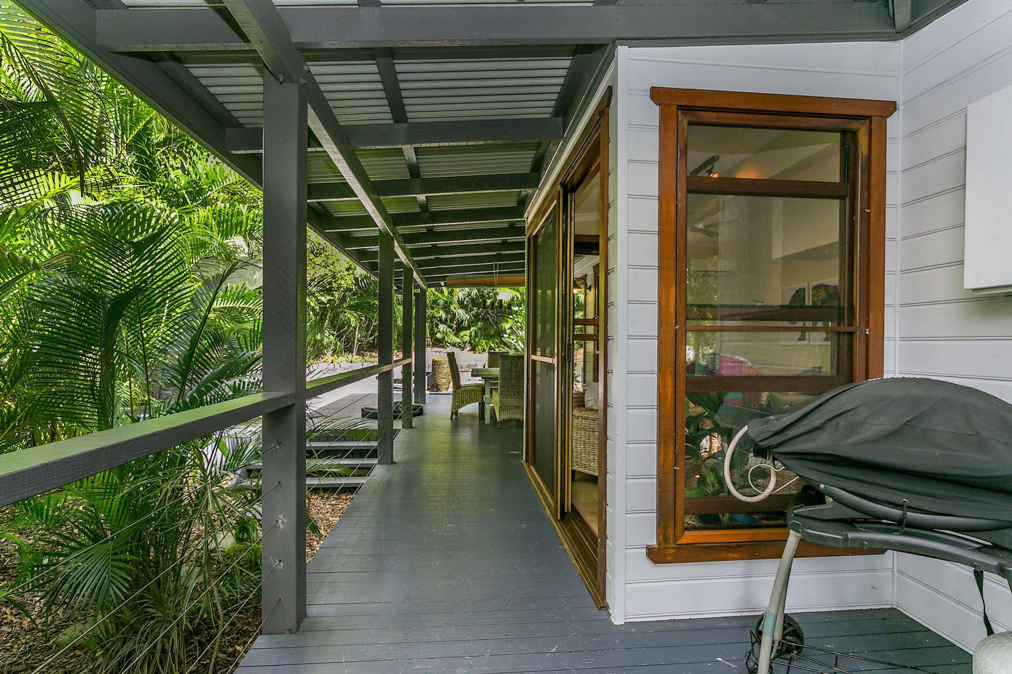 Bottlebrush Cottage