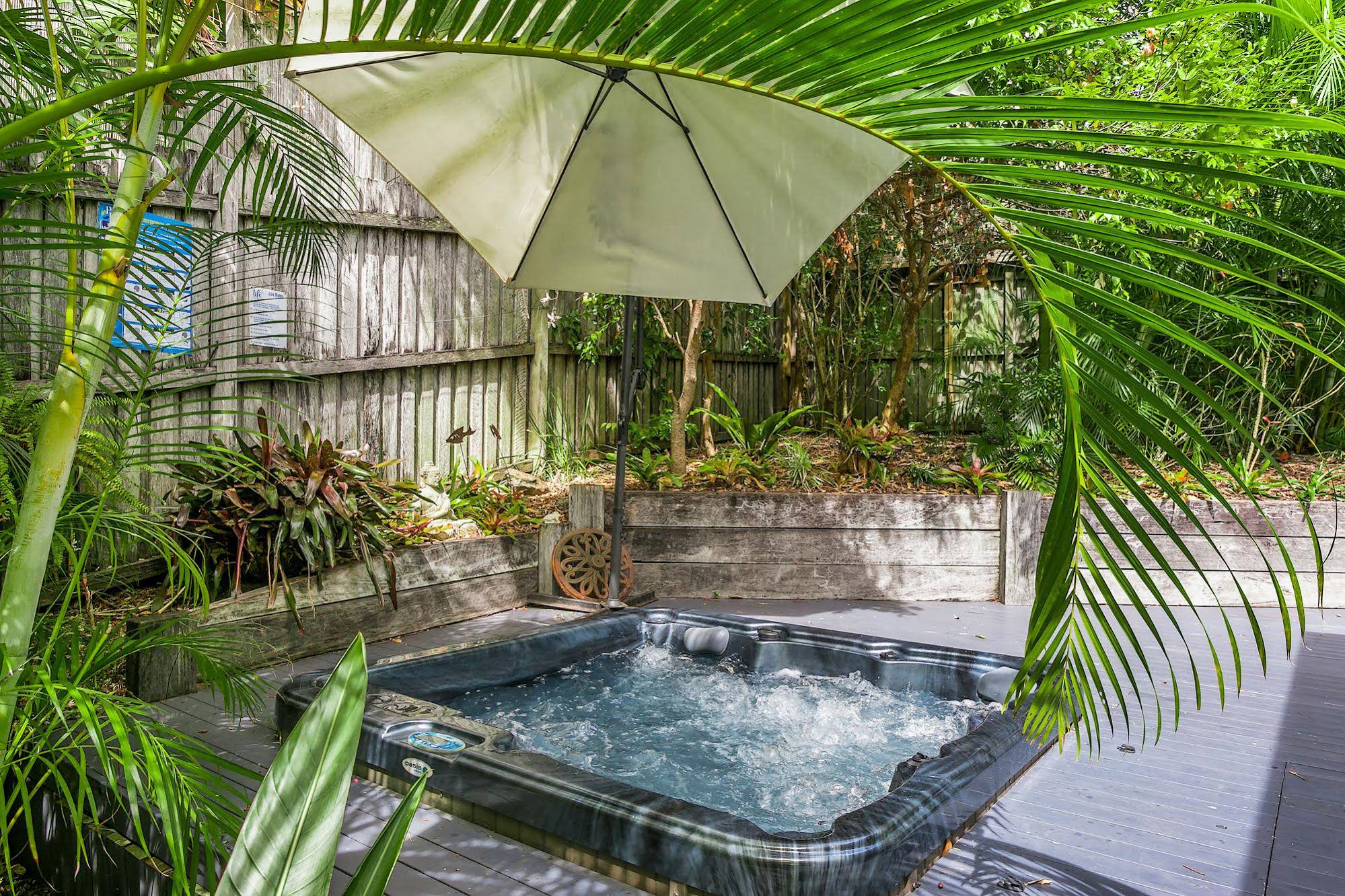 Bottlebrush Cottage