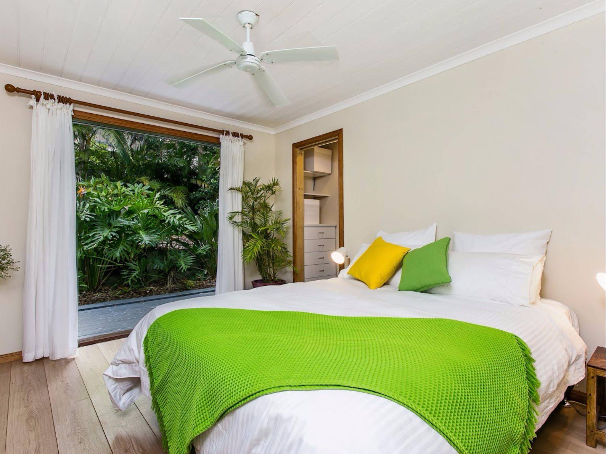 Bottlebrush Cottage