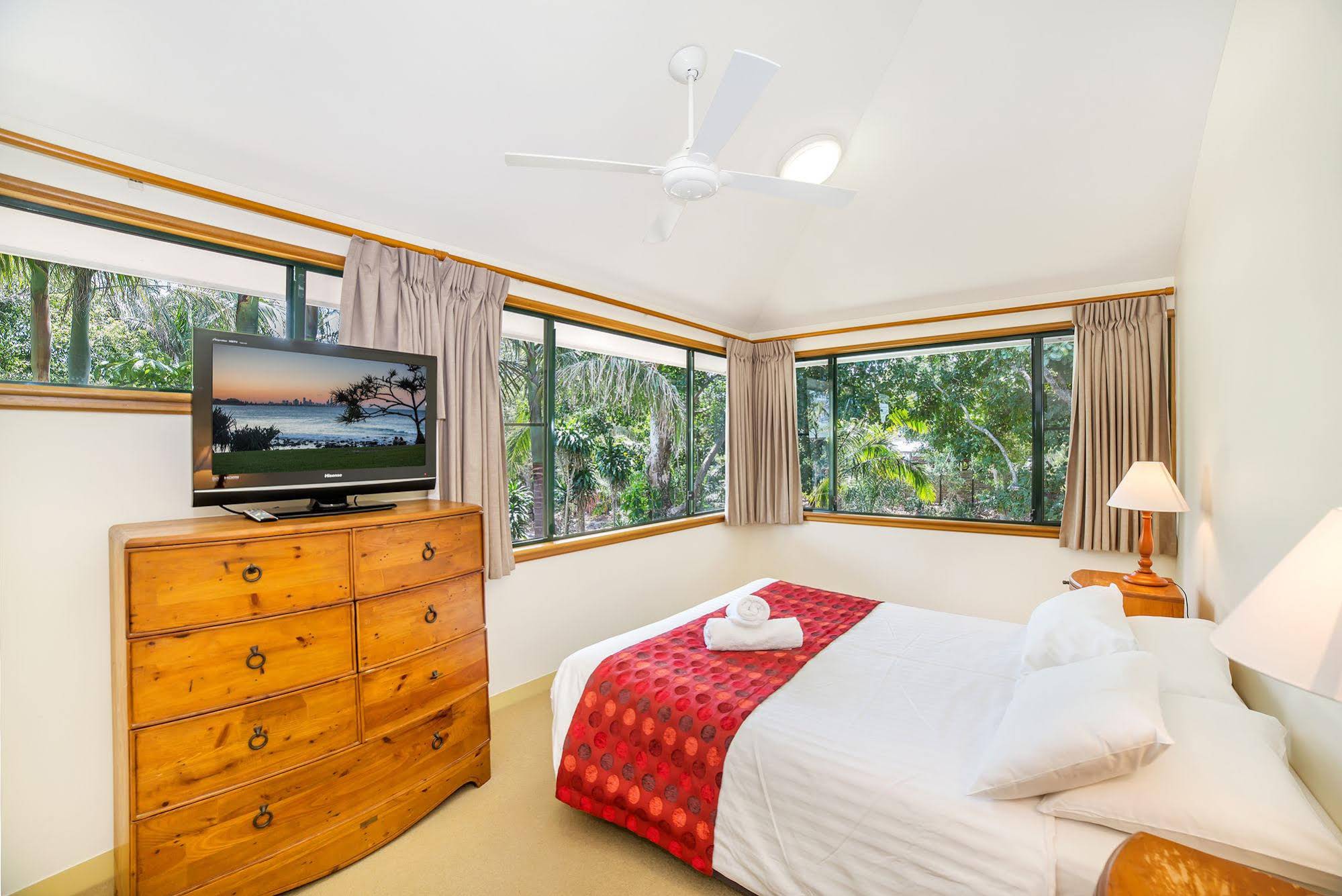 Crest Apartments Byron Bay