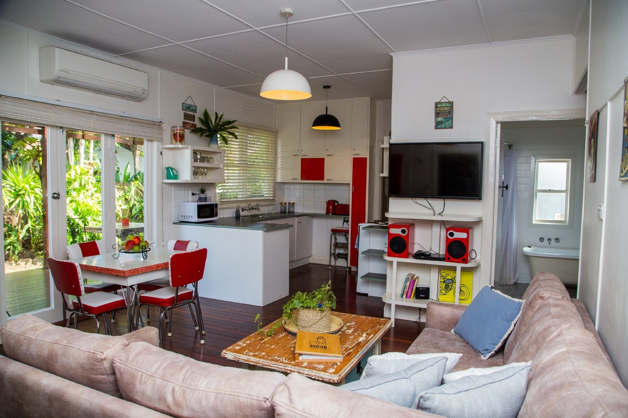 Frankies Beach House