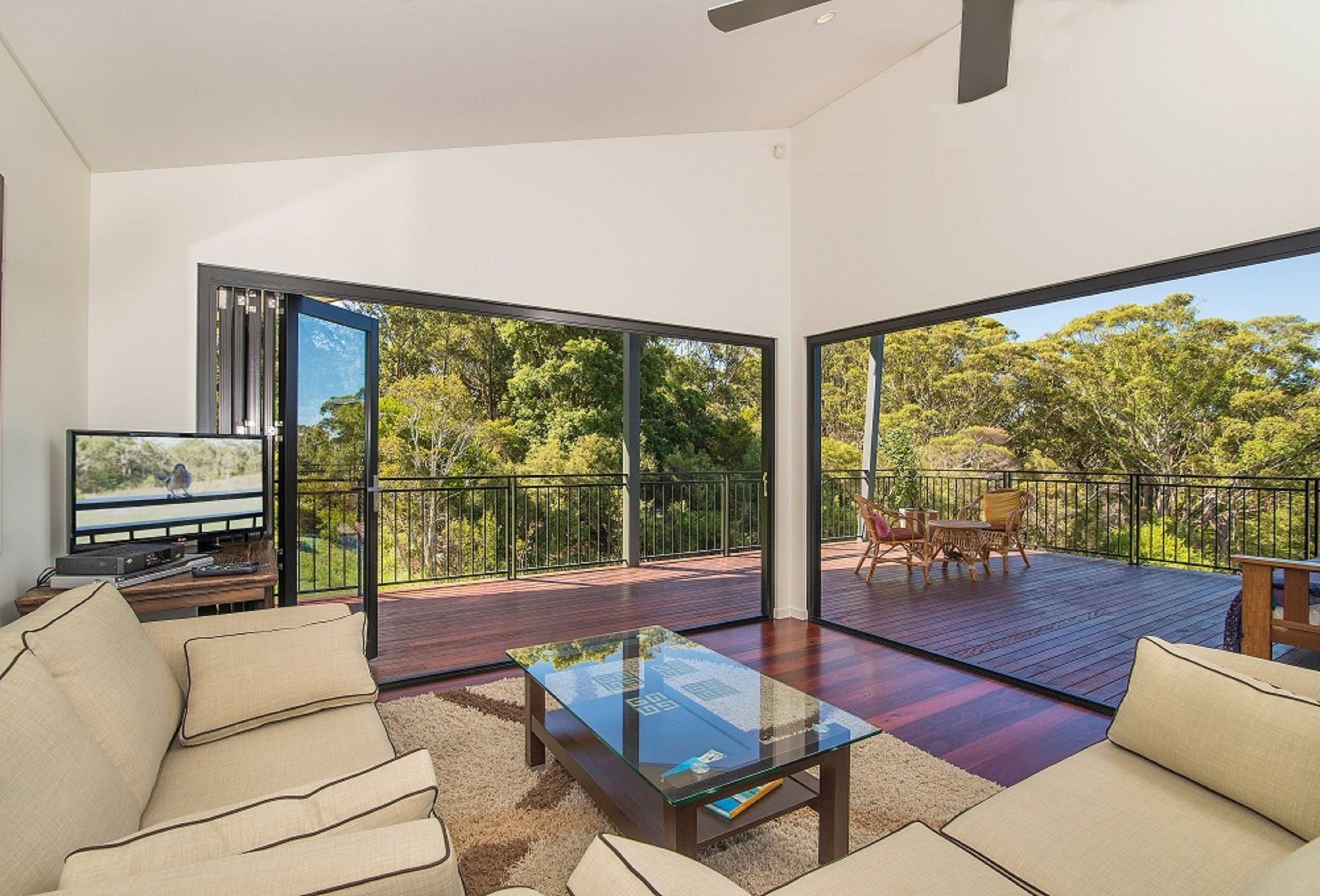 Jugoon Holiday House
