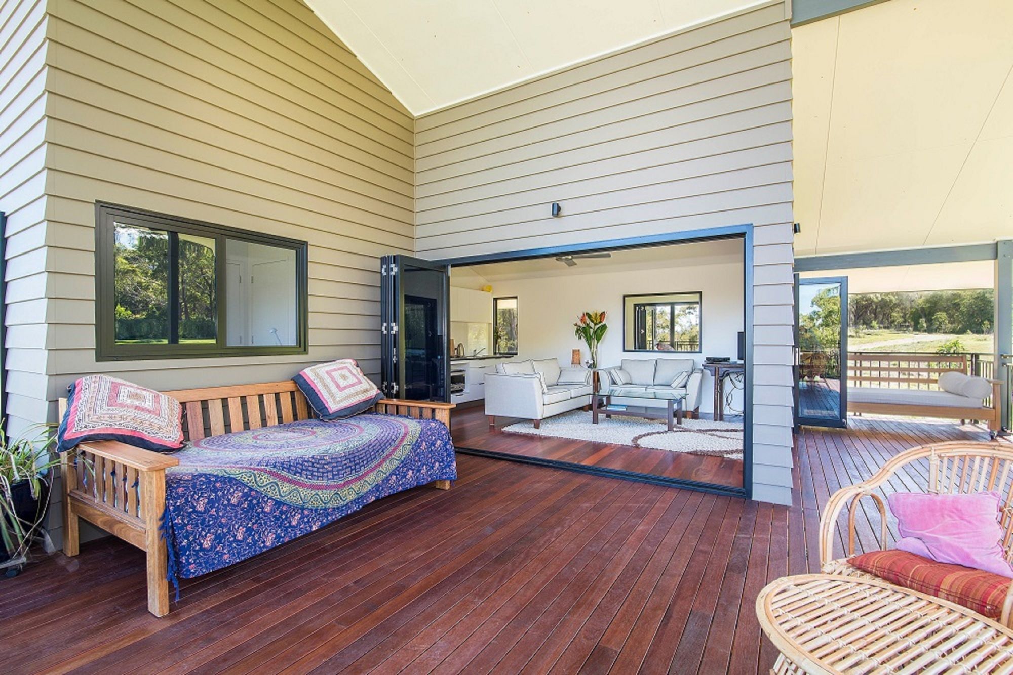 Jugoon Holiday House
