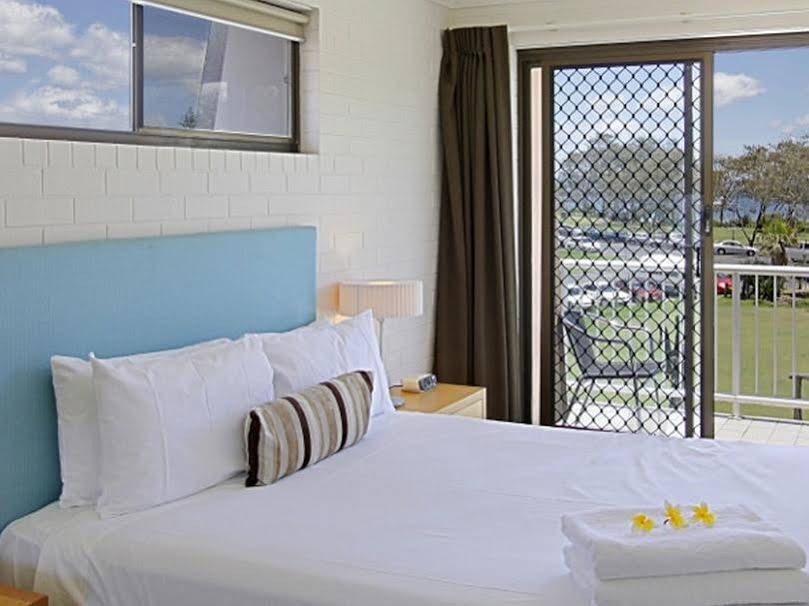 Main Beach Apartments