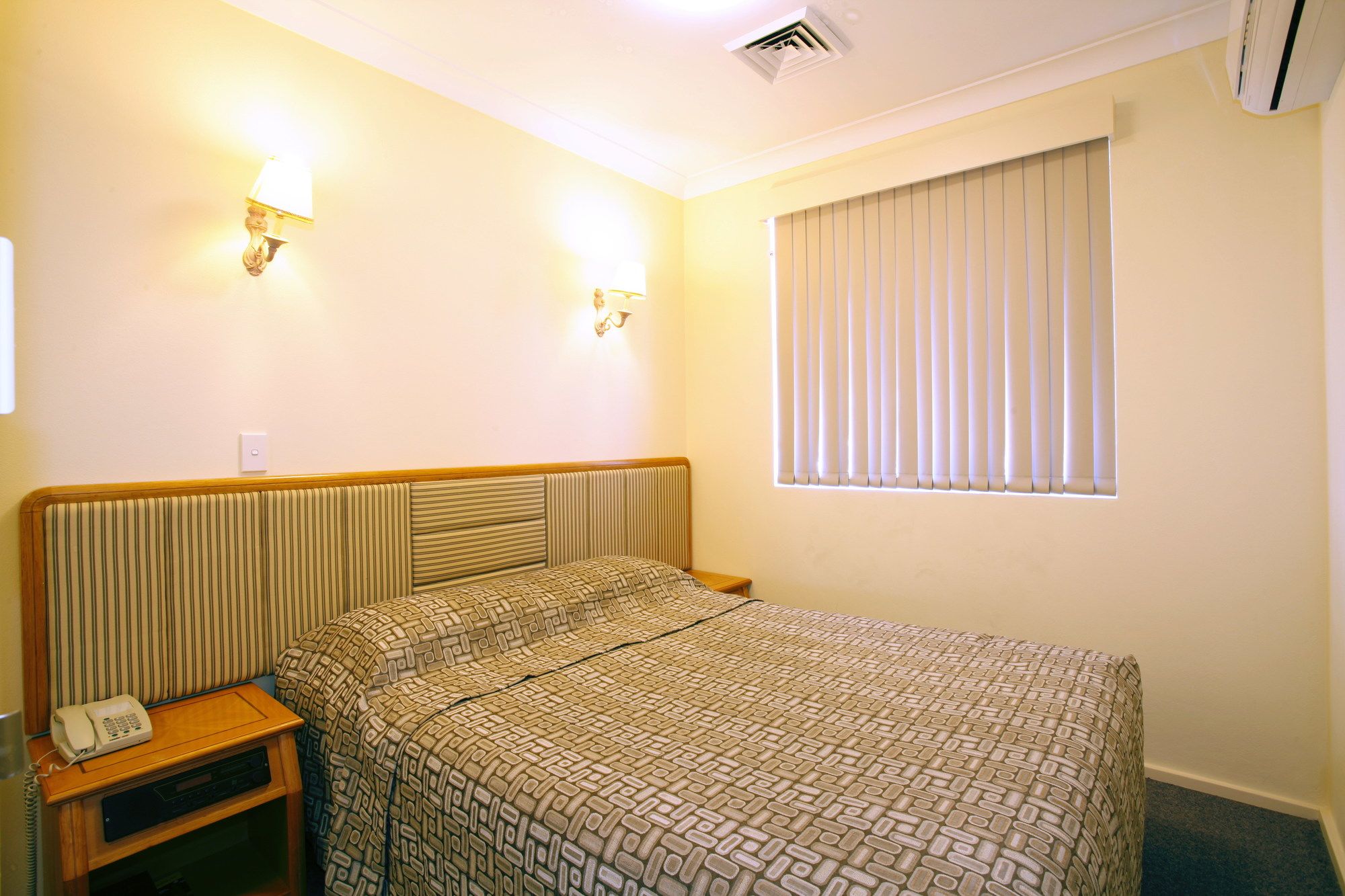 Maclin Lodge