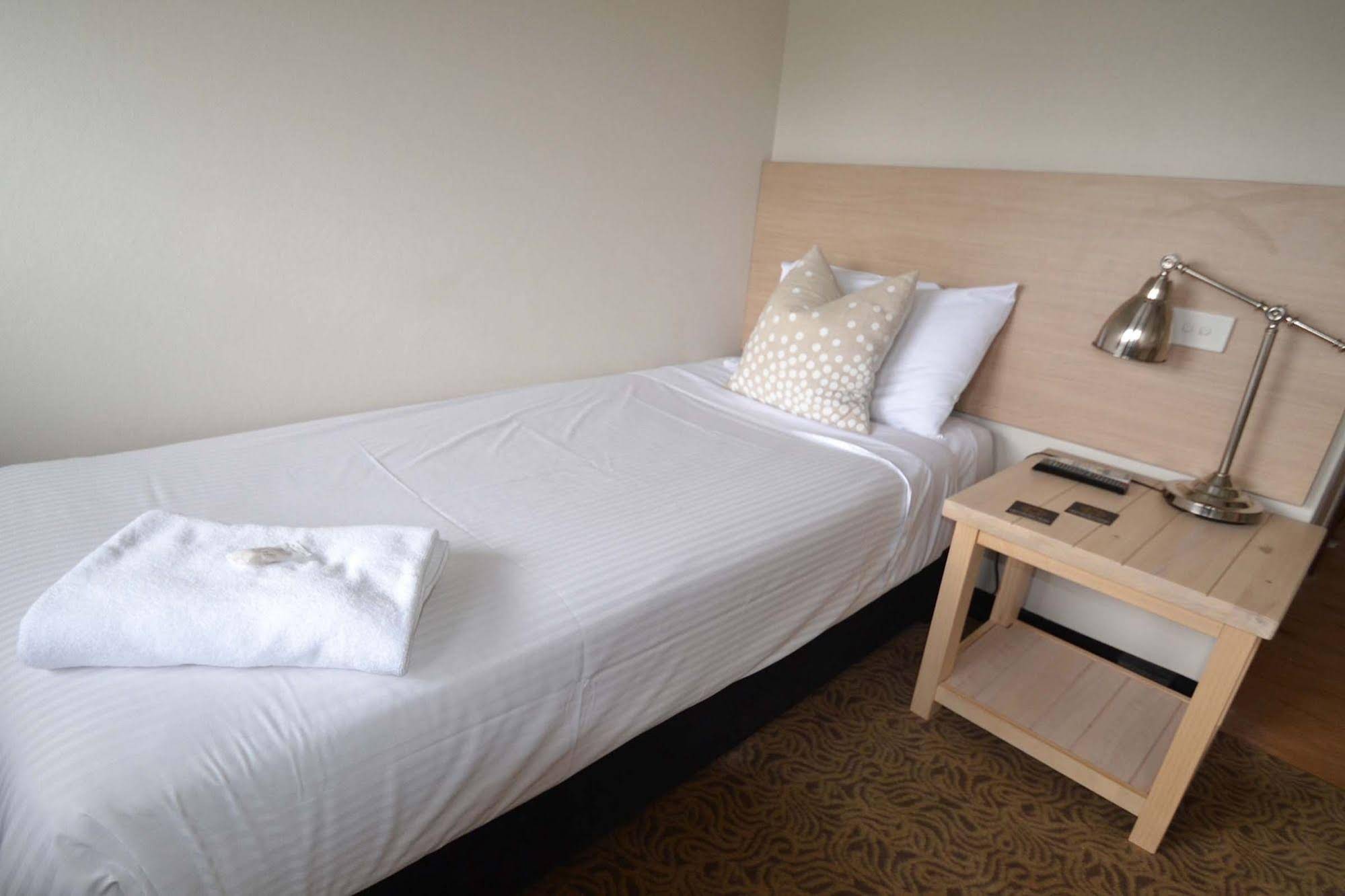 Crossroads Hotel