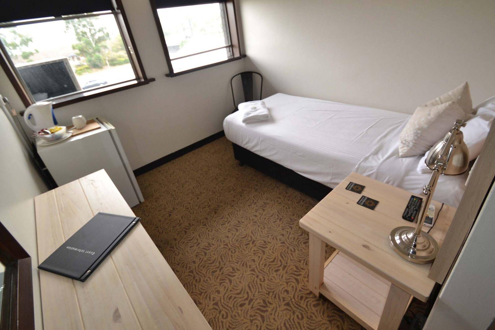 Crossroads Hotel