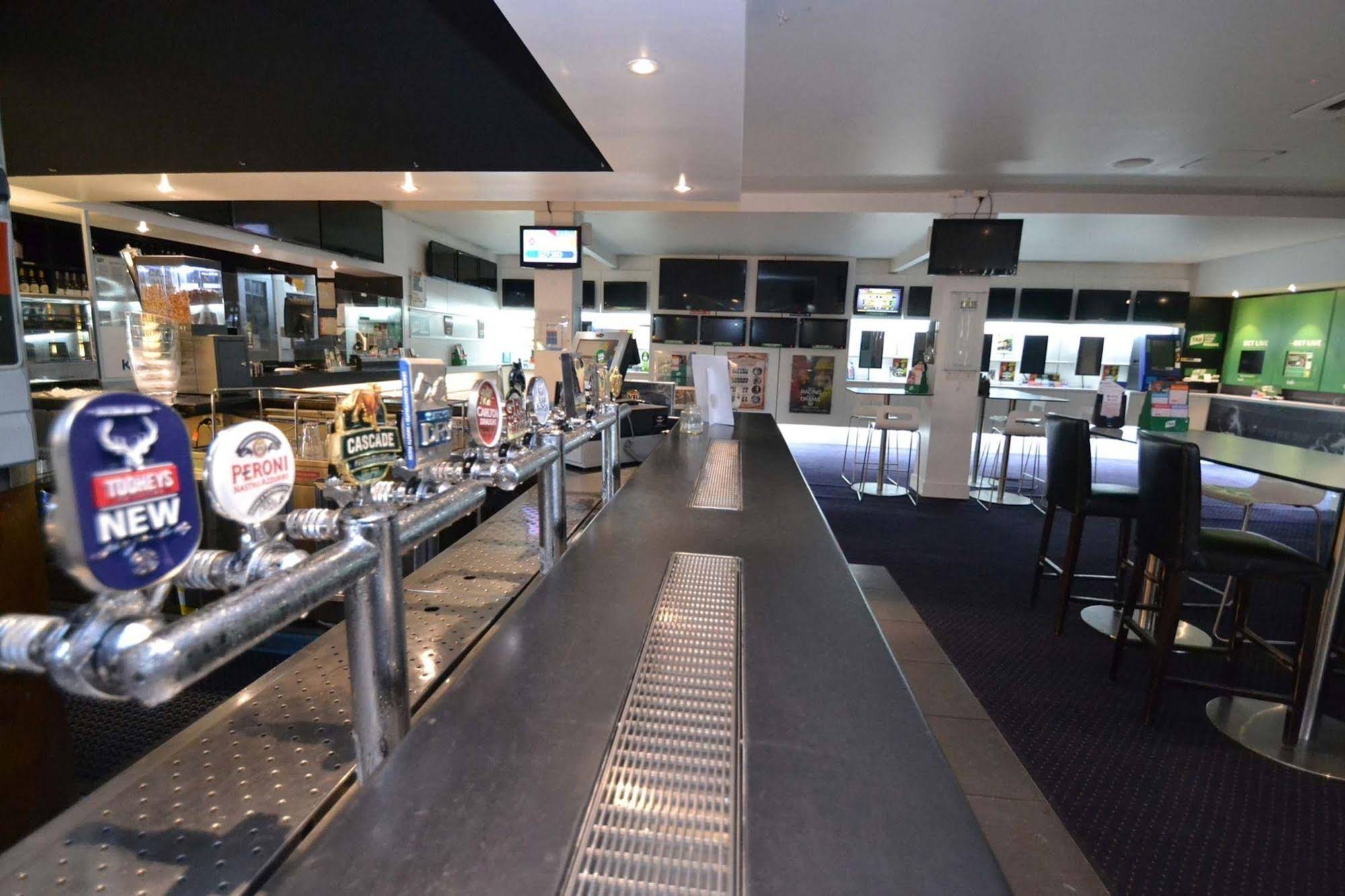Crossroads Hotel