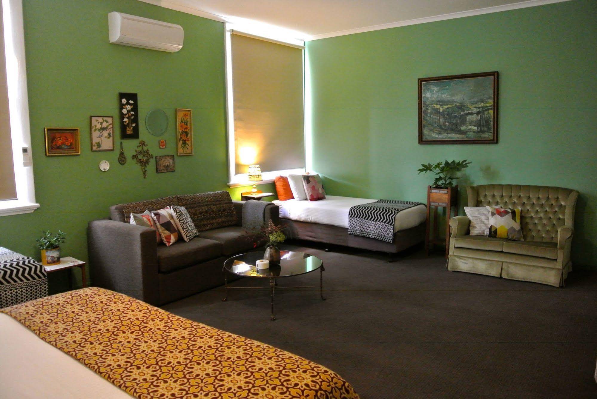 Vine Valley Inn