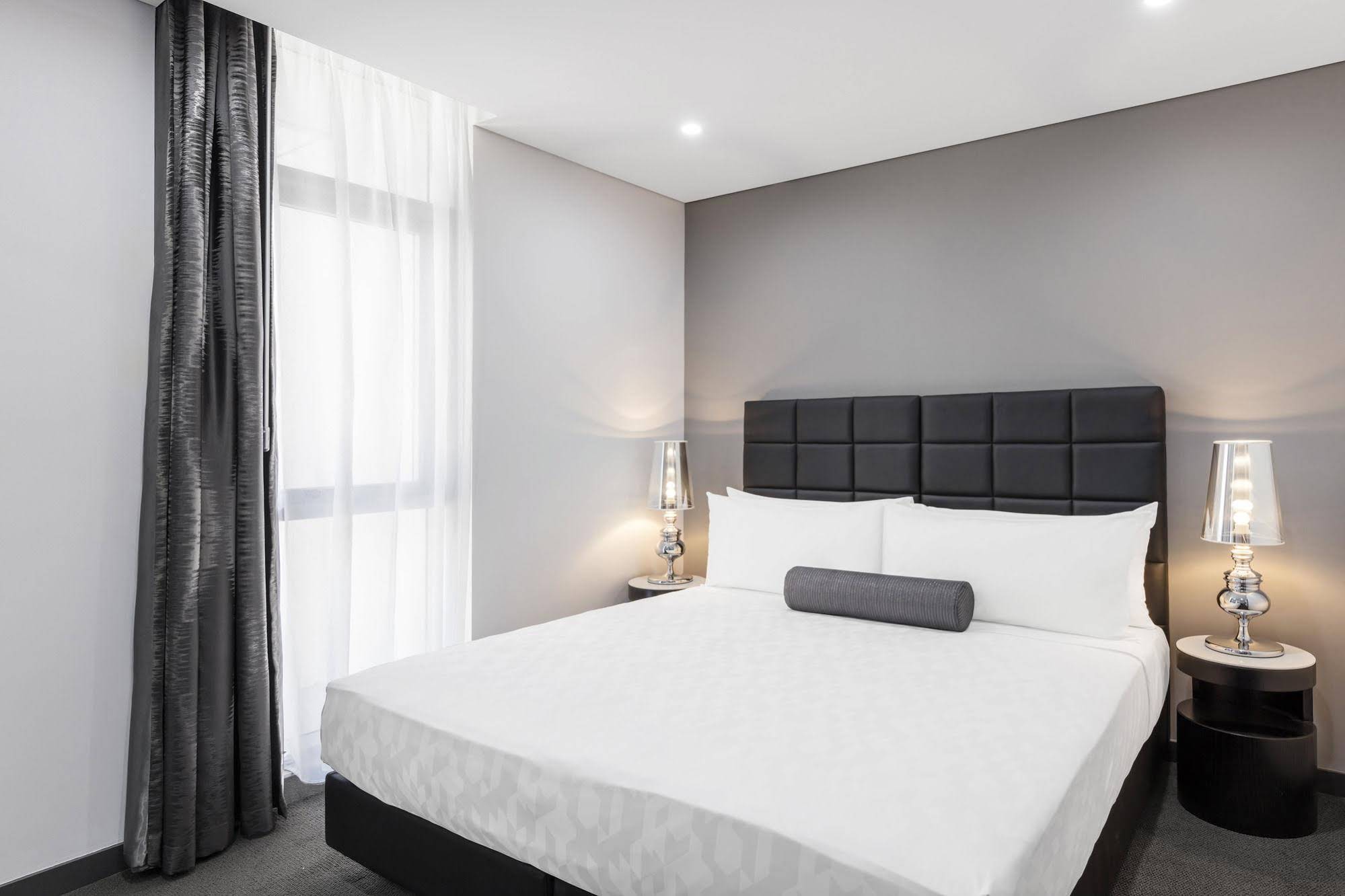 Meriton Suites Chatswood