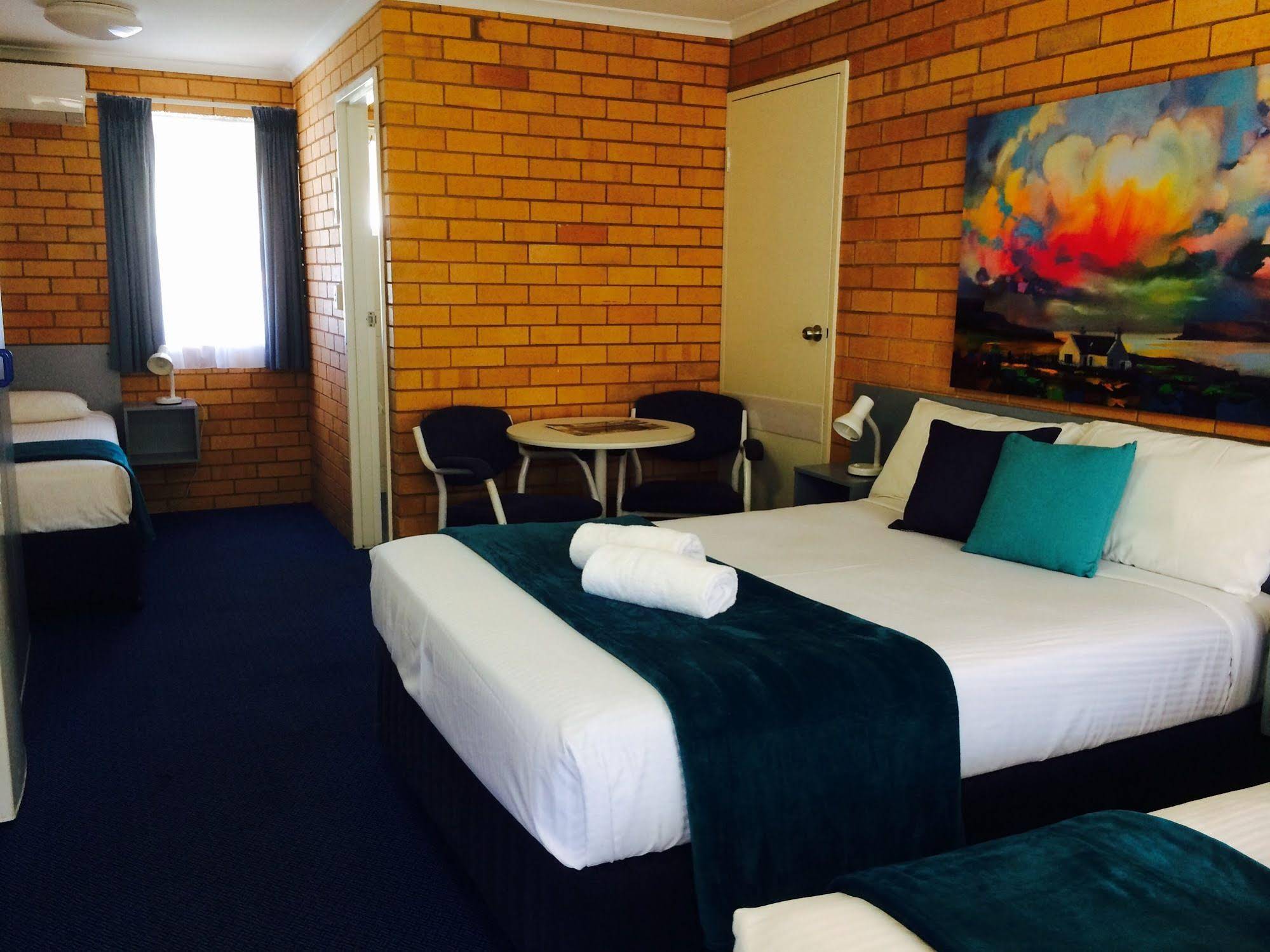 Bosuns Inn Motel