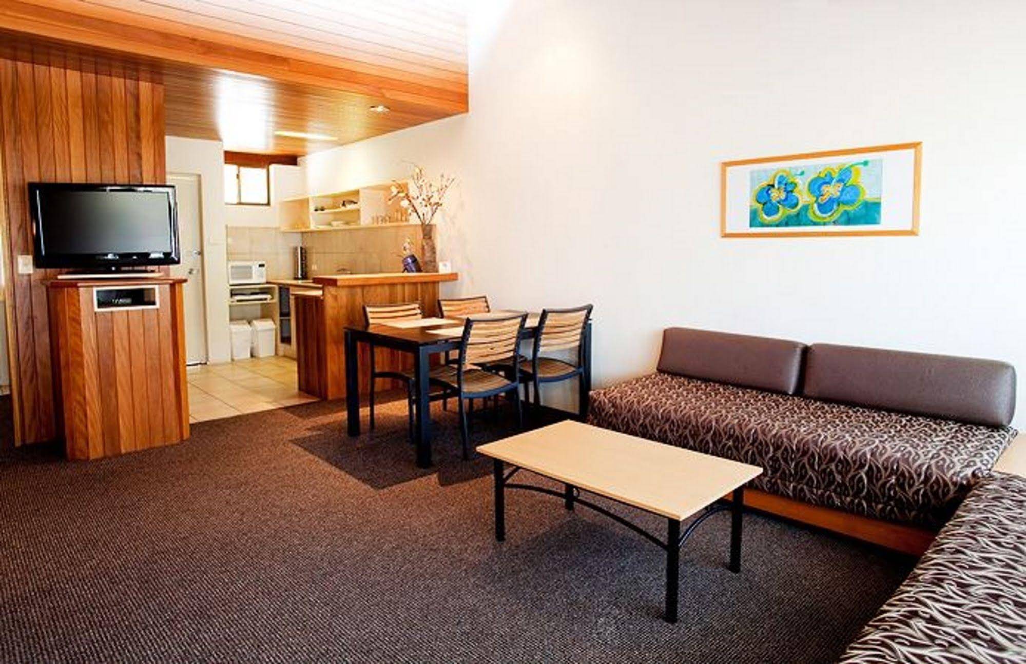 Nautilus Beachfront Villas & Spa