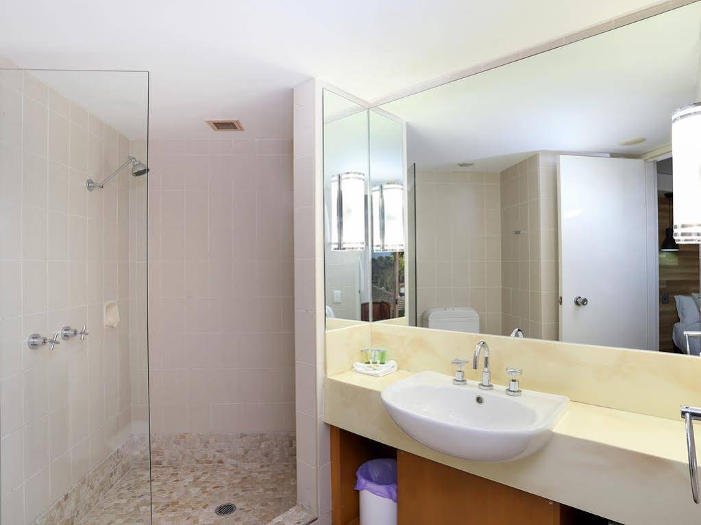Pacific Bay Resort Penthouse & Studio's
