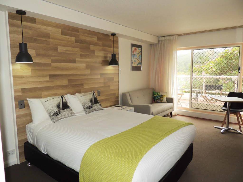 Pacific Bay Resort Penthouse & Studio's