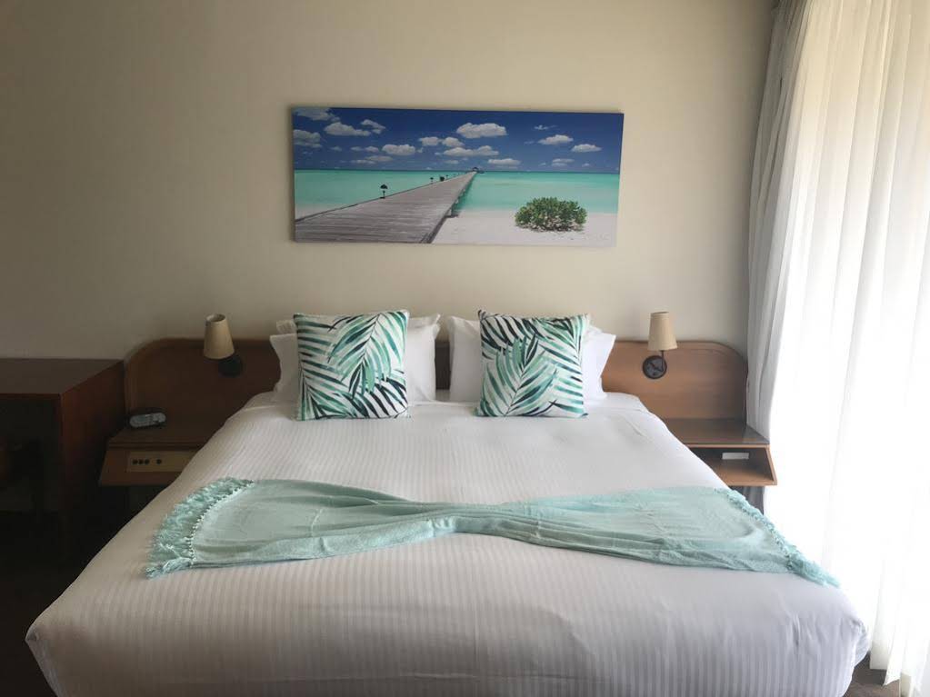 Pacific Bay Resort Penthouse & Studio's