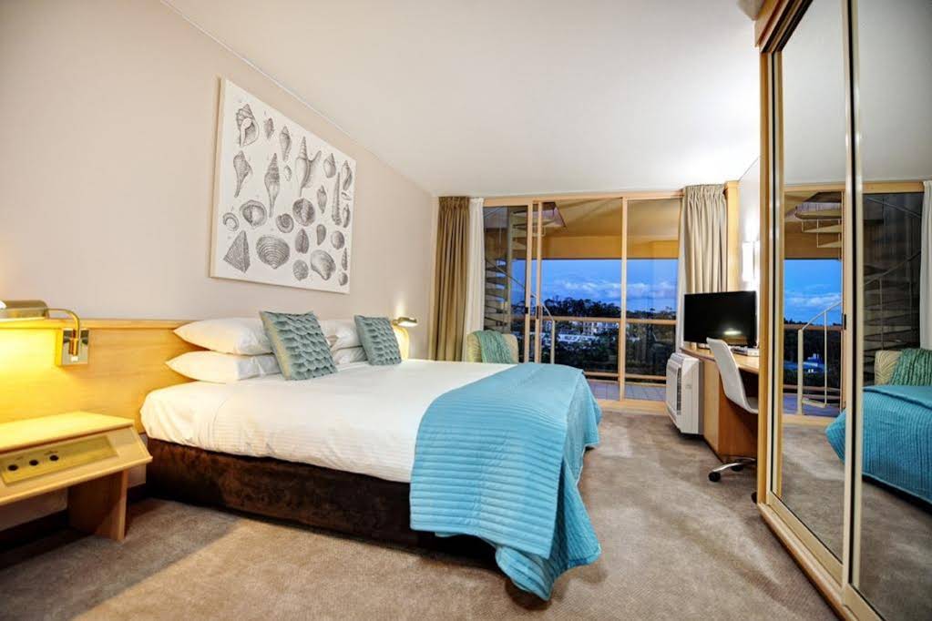 Pacific Bay Resort Penthouse & Studio's