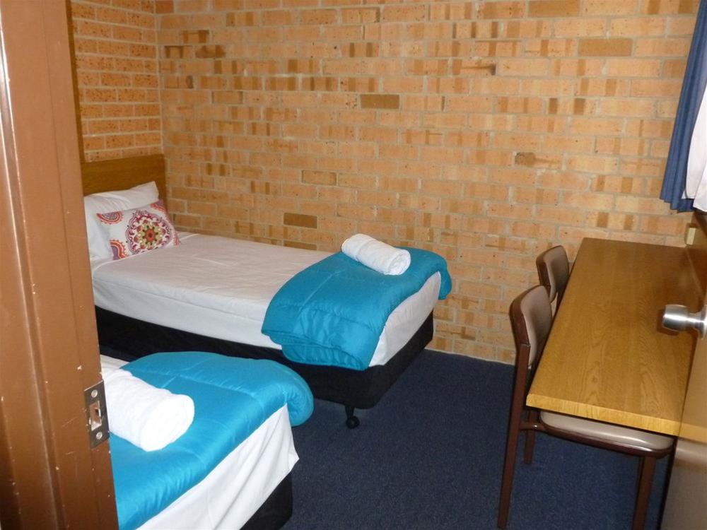 Royal Palms Motor Inn
