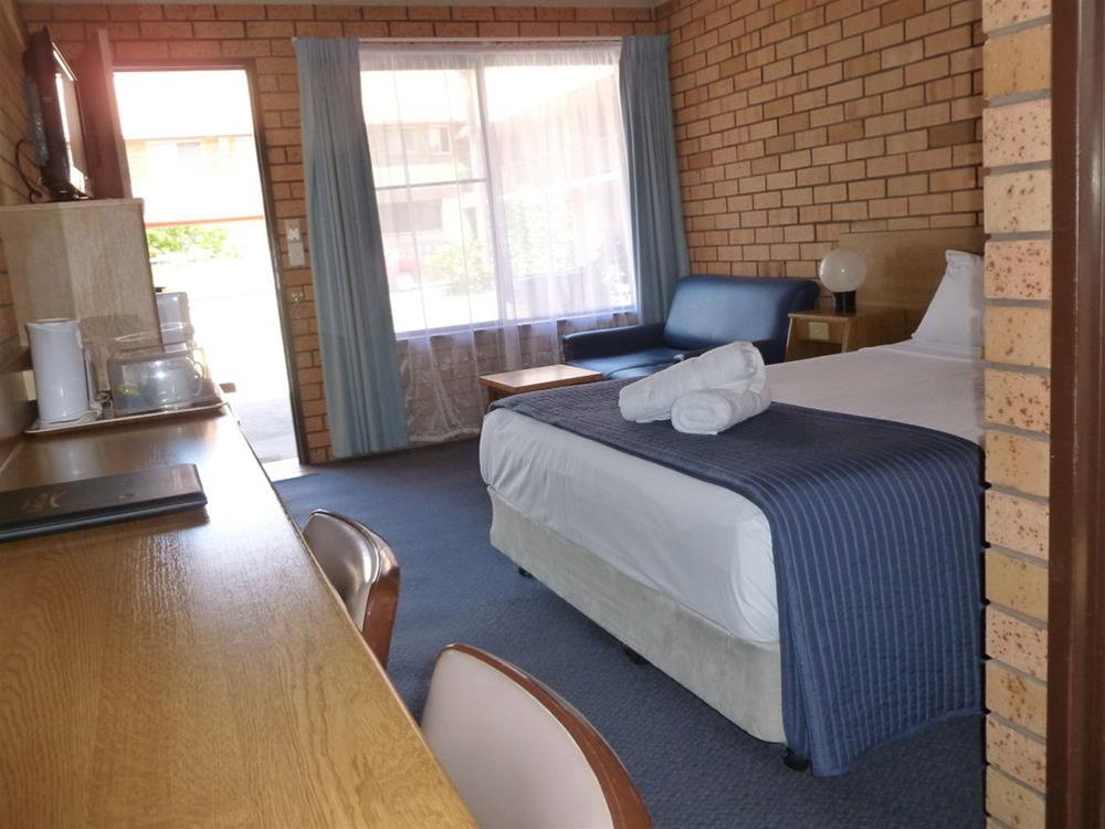 Royal Palms Motor Inn