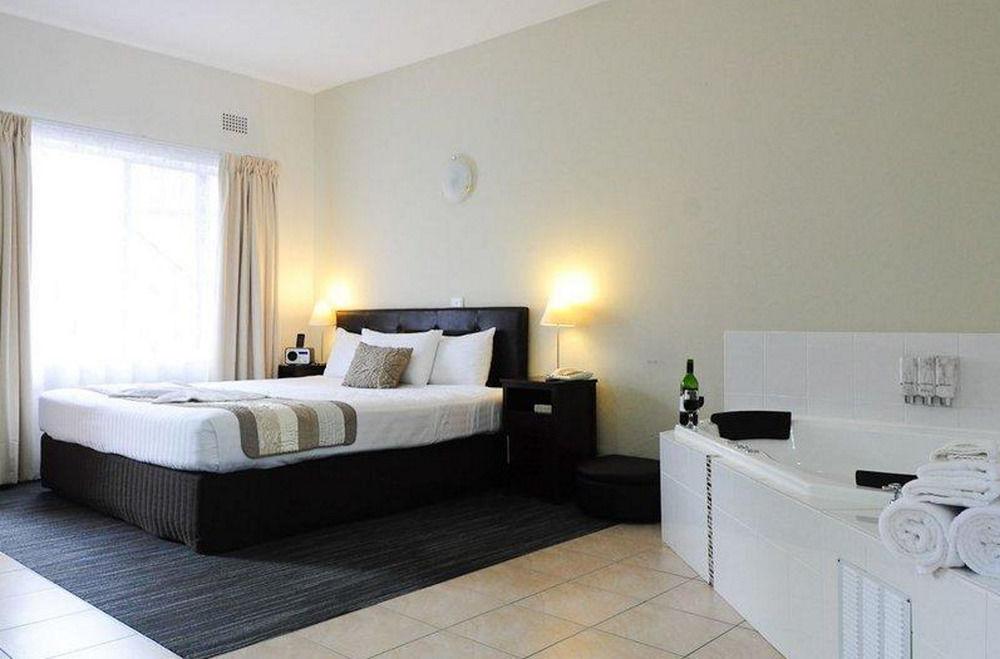 Sanctuary Resort Motor Inn