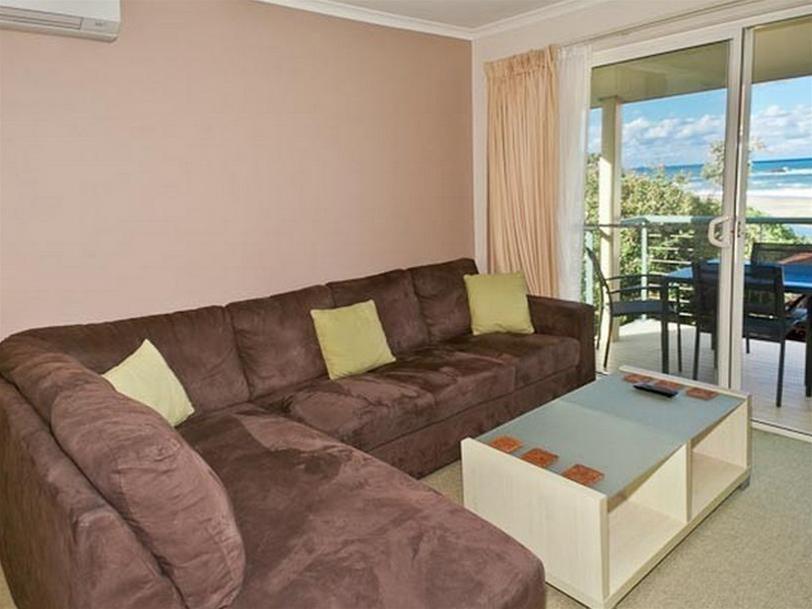 Aqualuna Beach Resort