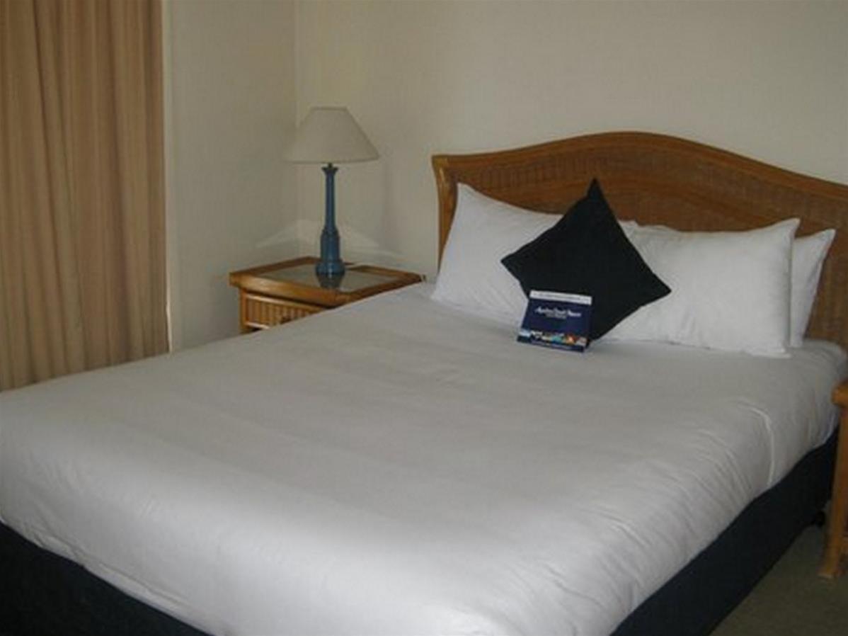 Aqualuna Beach Resort