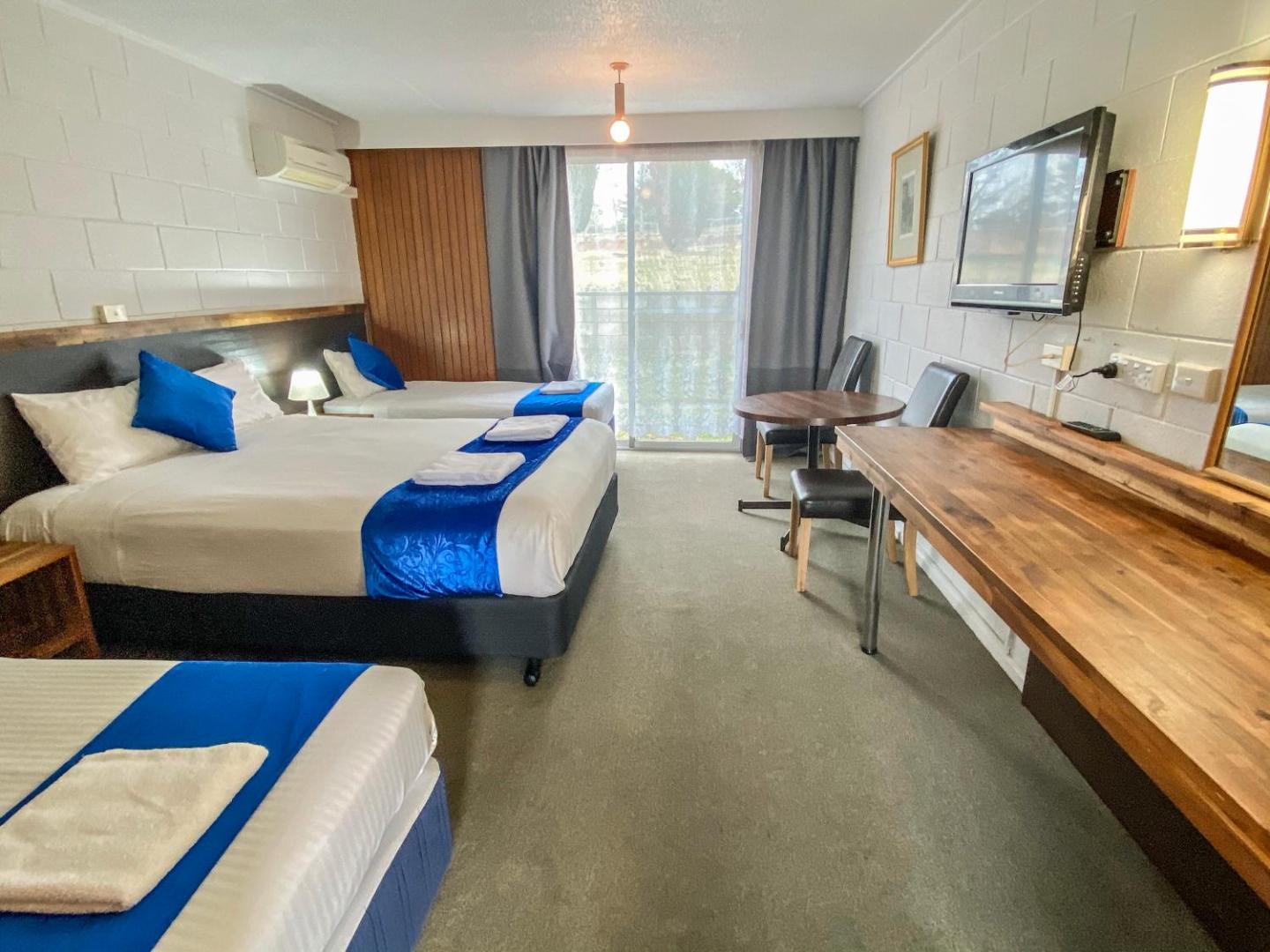 Snow Season Motor Inn