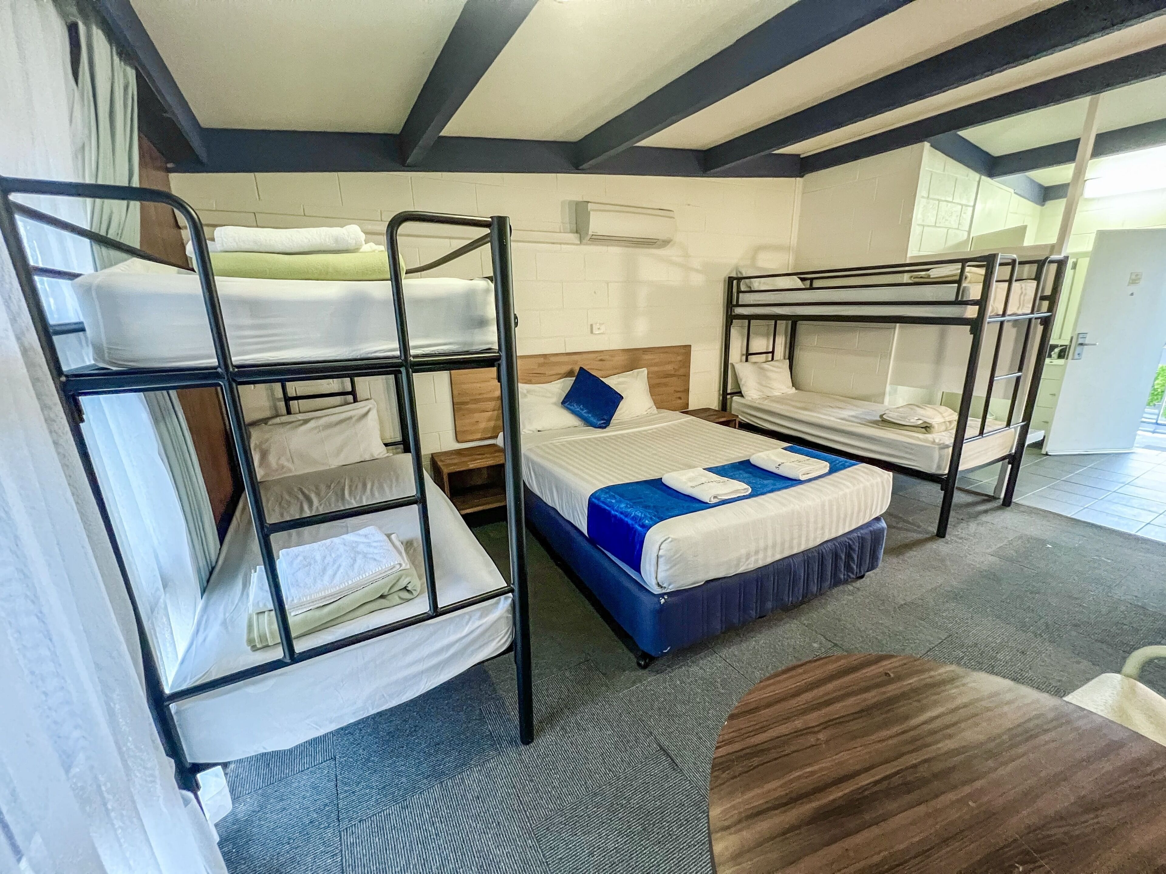 Snow Season Motor Inn