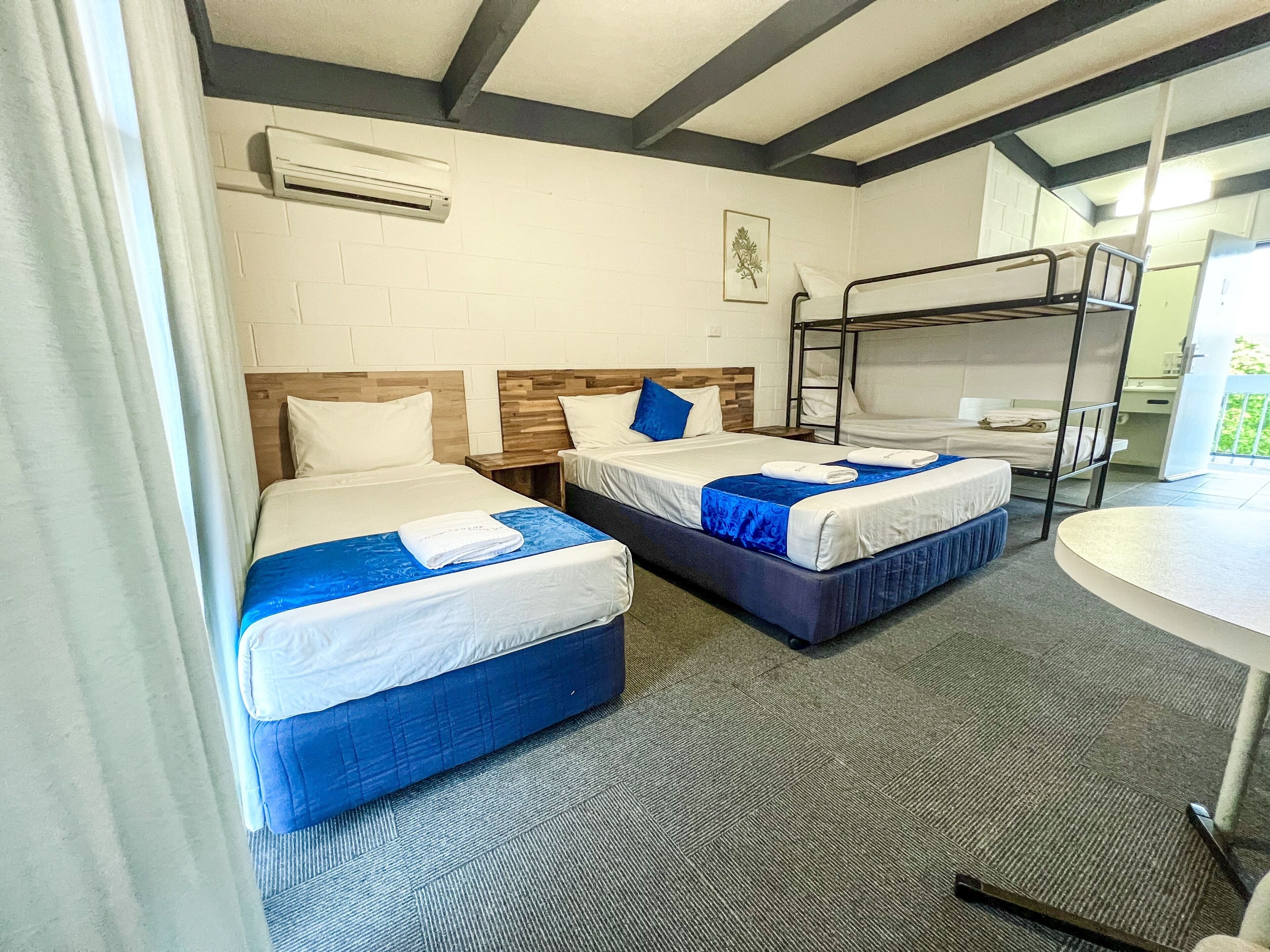 Snow Season Motor Inn