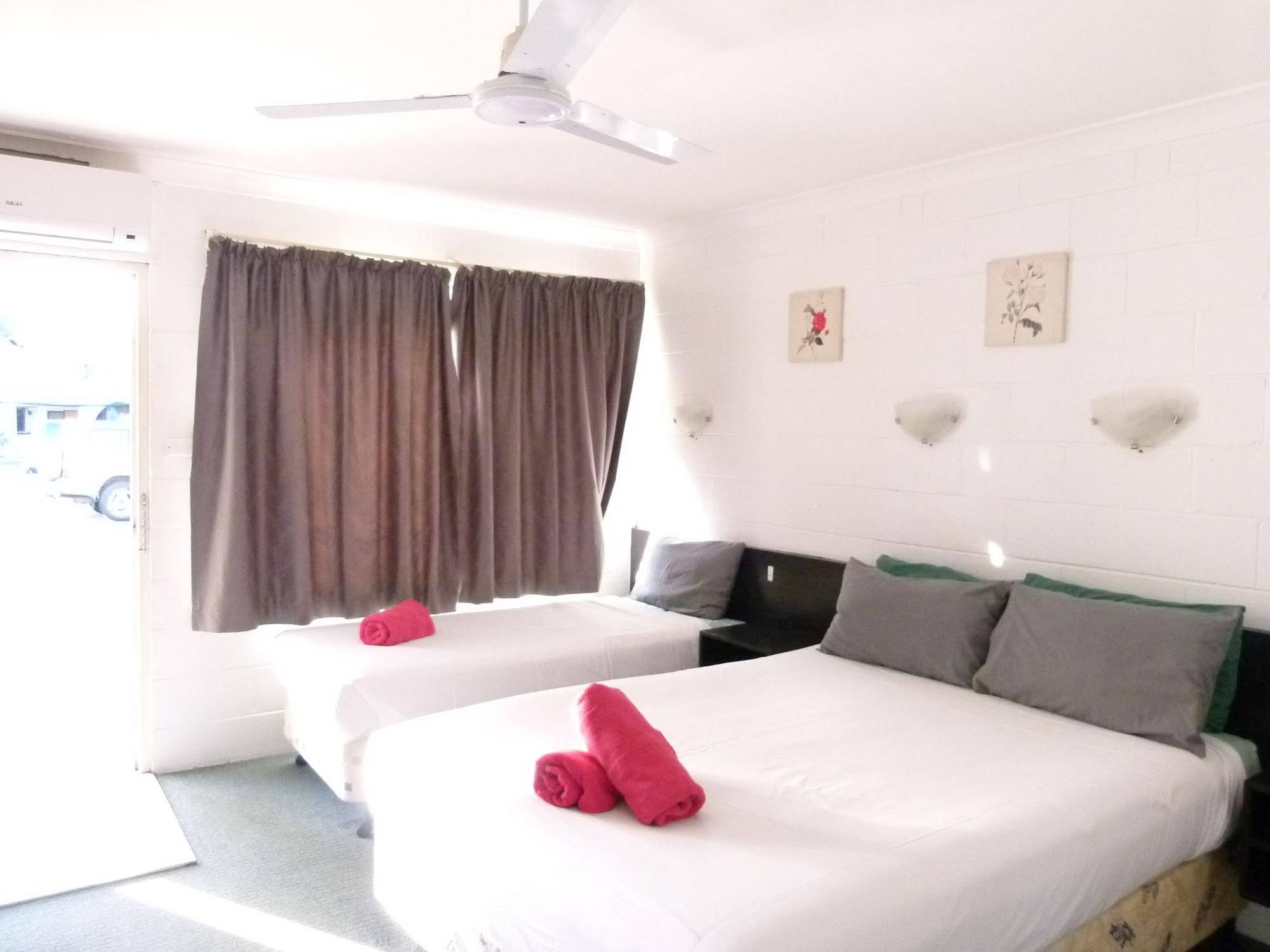 Azalea Motel