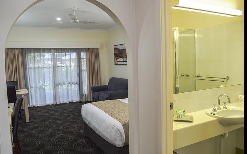 Best Western Heritage Motor Inn