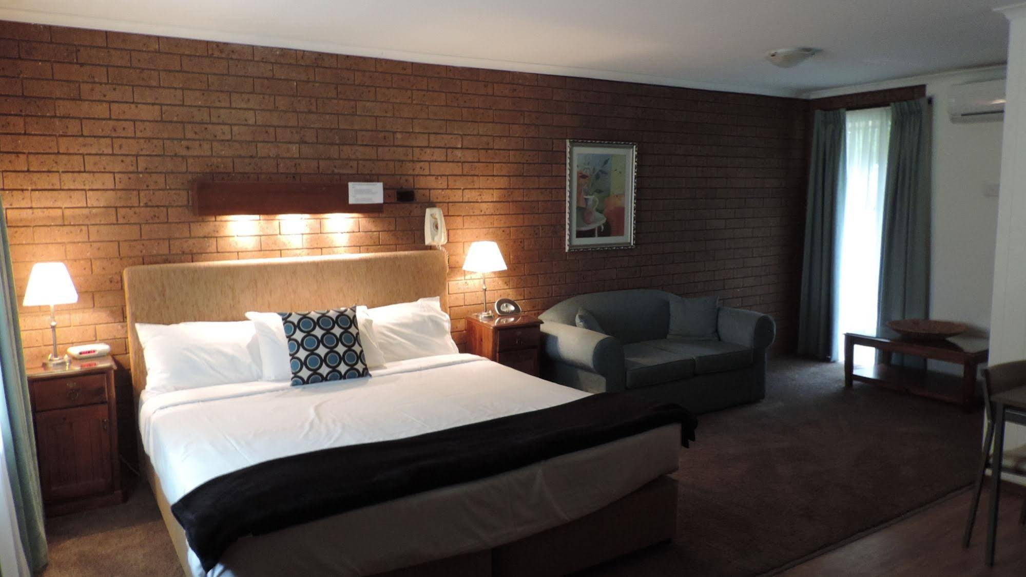 Greenacres Motel